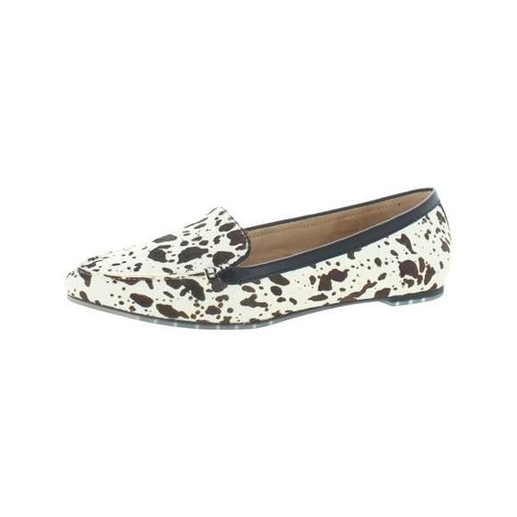 Cow print pointy loafers - Picture 4 of 11
